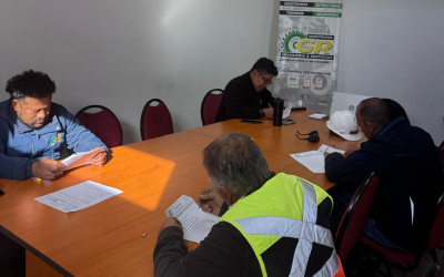 Evaluamos conocimientos en salud, seguridad y medioambiente para fortalecer el liderazgo preventivo.